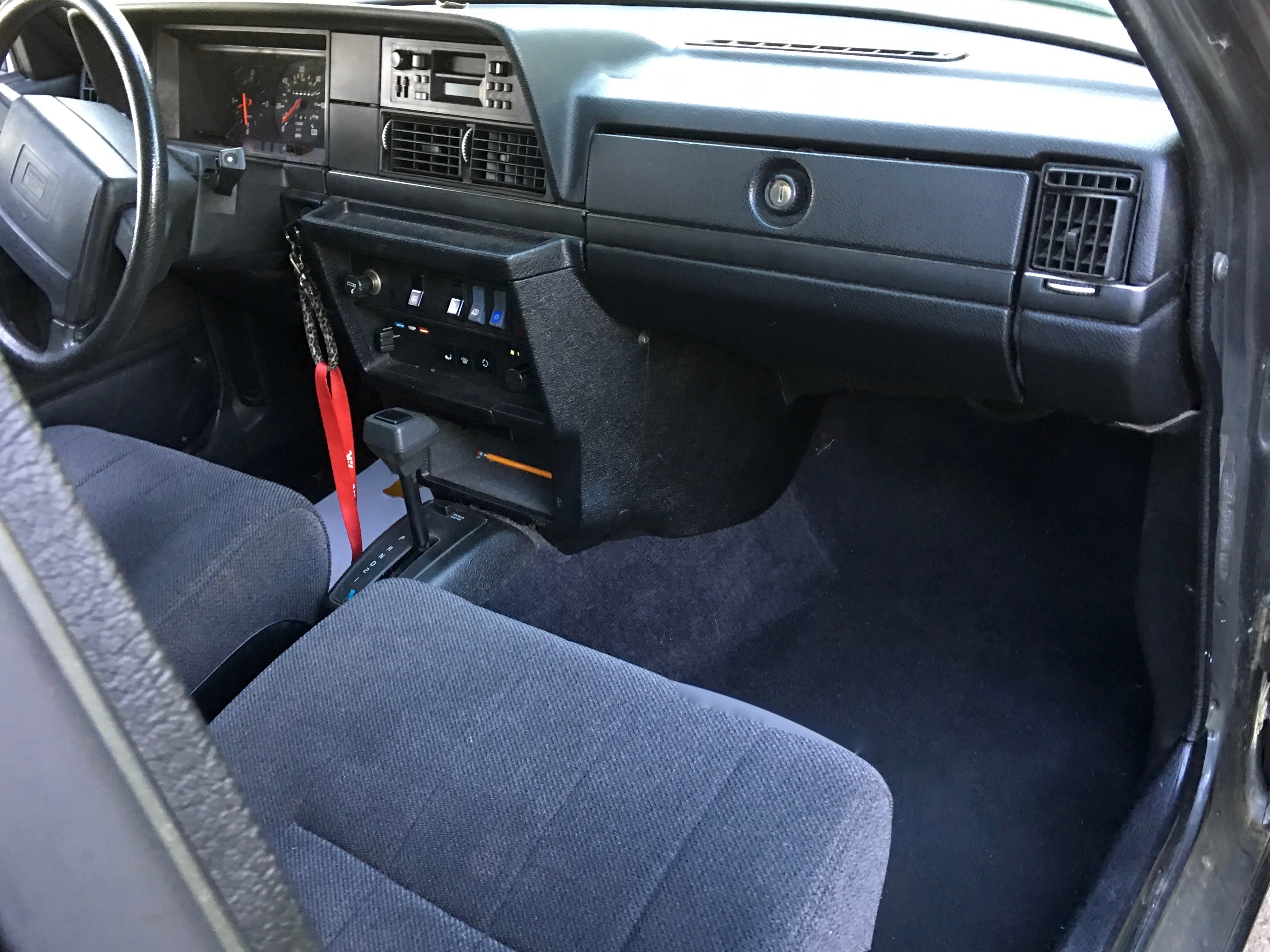 1993 Volvo 240 Wagon – 2.3L B230F Inline-Four, 4-Speed Automatic, Long-Term Original-Owner Car — photo 25